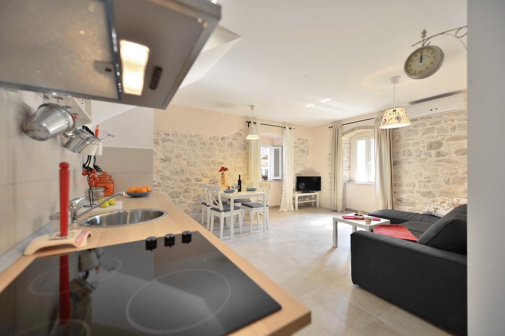 House Riva Apartman Supetar Szoba fotó